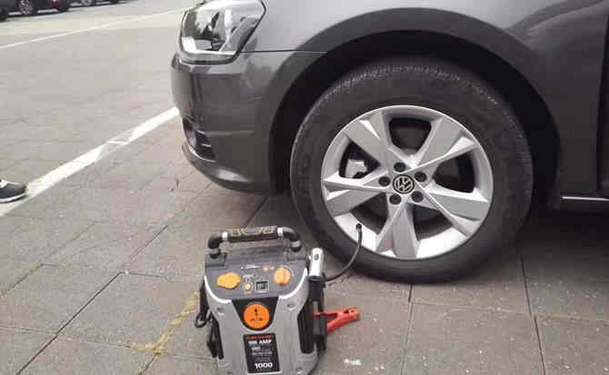 赤壁汽车搭电案例